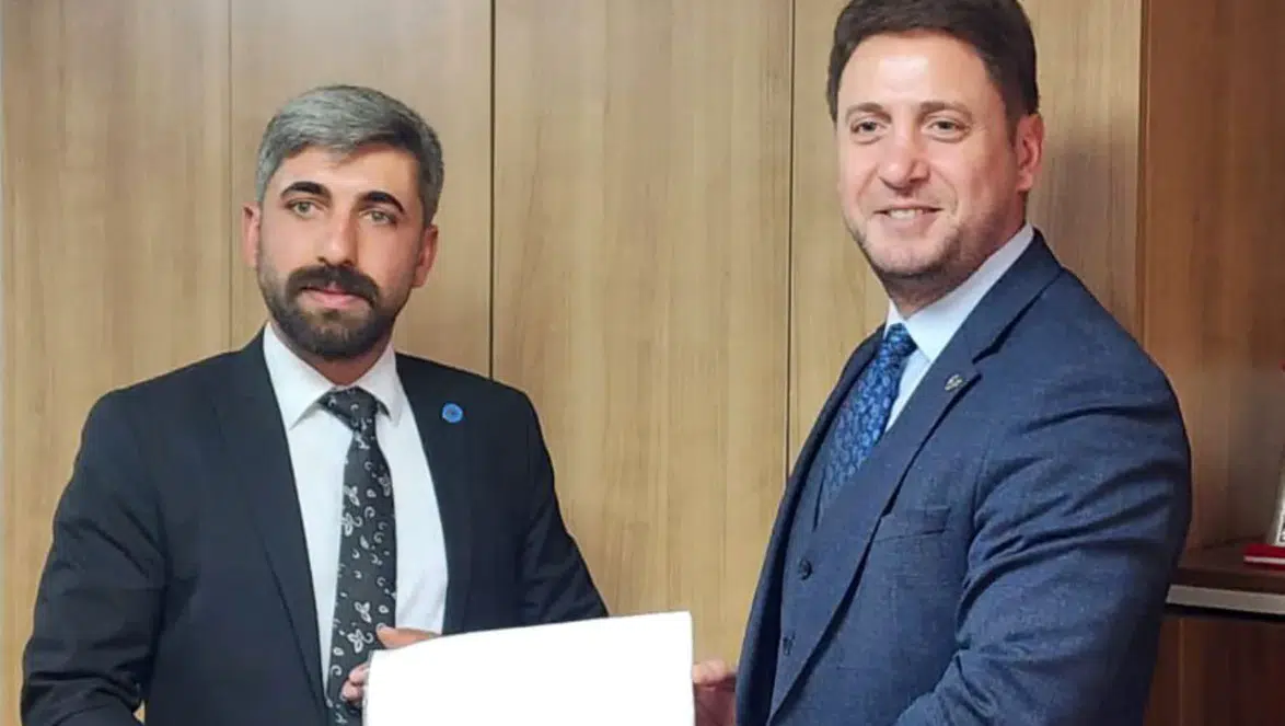 Kadir Kural ve Yönetimi Mazbatalarını Aldı