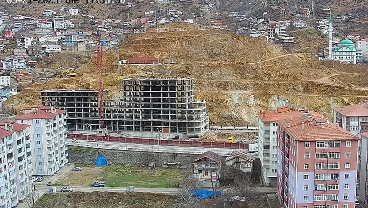 Nas: 'Mazlumun ahı indirir şahı'