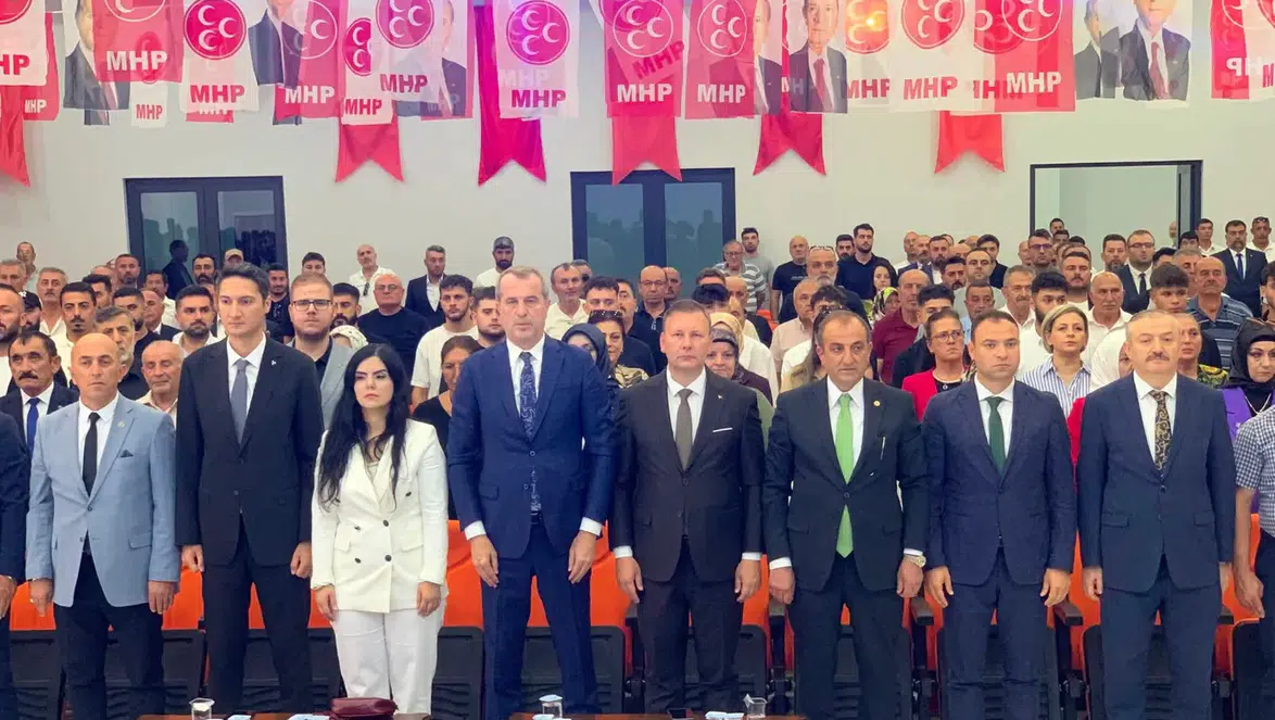 Milletvekili Musa Küçük Kocaeli ve Trabzon'daki MHP İlçe Kongrelerinde Divan Başkanlığı Yaptı