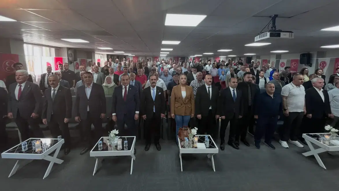 MHP Kelkit İlçe Başkanı Burak Tuğlu Güven Tazeledi: İşte Yeni Yönetim Listesi
