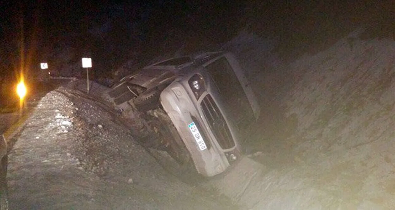 Gümüşhane’de yolcu minibüsü yan yattı: 7 yaralı