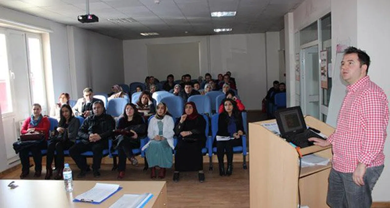 Sağlık çalışanlarına obezite ve diyabet ile mücadele eğitimi