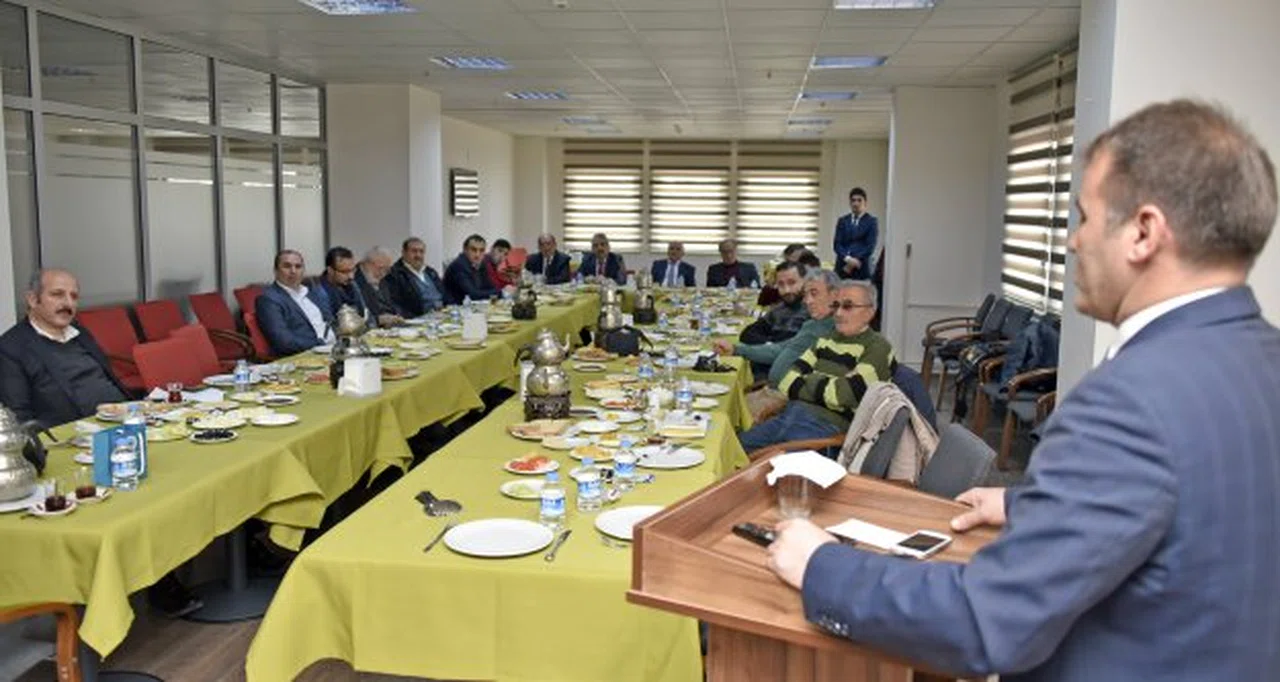 Başkan Çimen 2015 çalışmalarını ve 2016 hedeflerini açıkladı