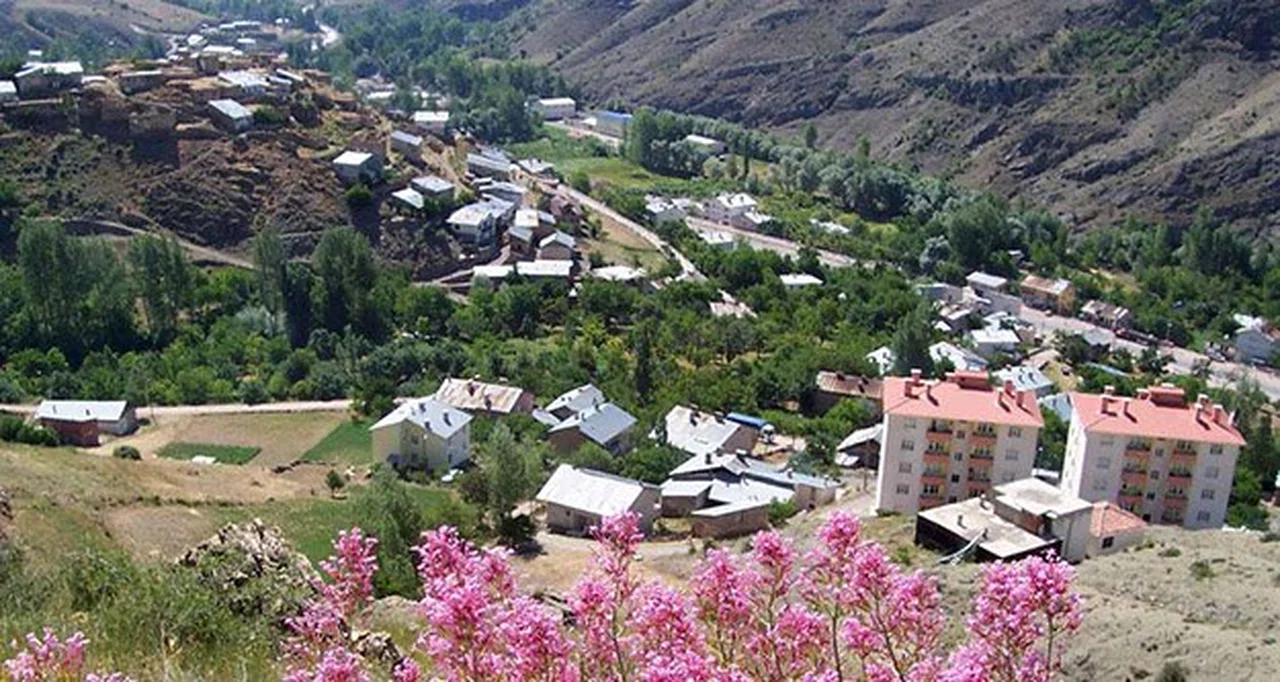 En büyük köy TEKKE