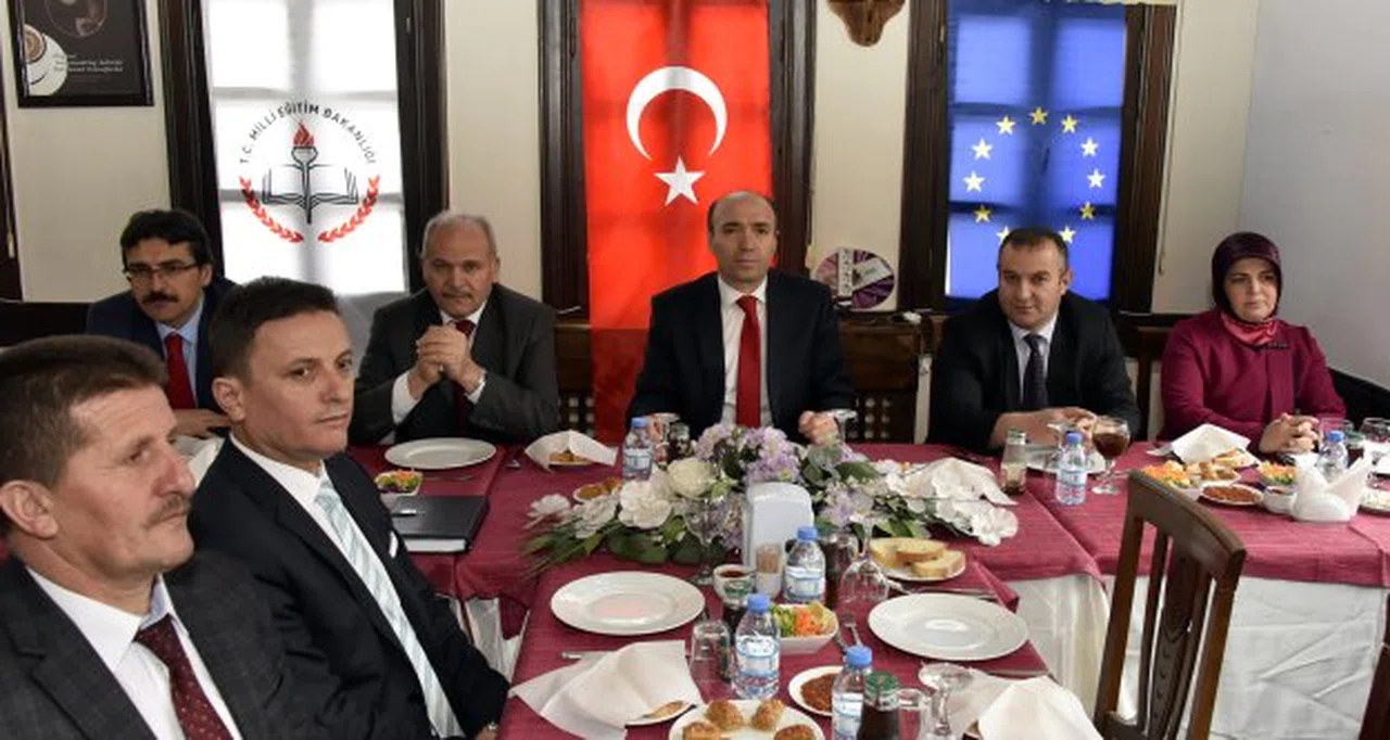 Gümüşhane’de ‘Kızlarımız Okullaşıyor, Üniversitelerle ve İş Alanlarıyla Buluşuyor’ Projesi