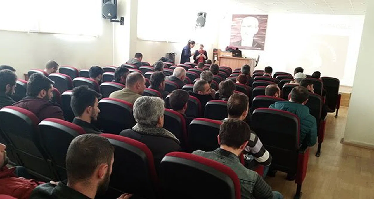 Yükümlülere madde bağımlılığı ve kadına şiddet konuları anlatıldı