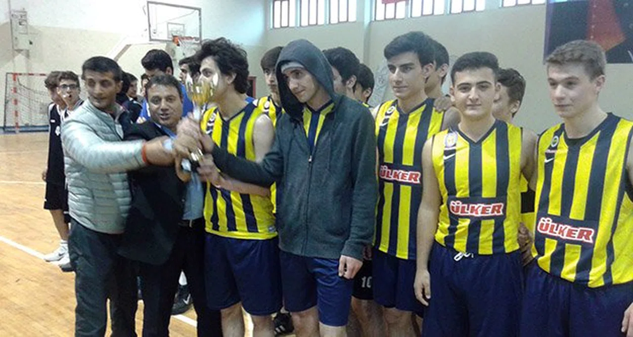 Okullar Arası Genç Erkekler Basketbol Müsabakaları Sona Erdi