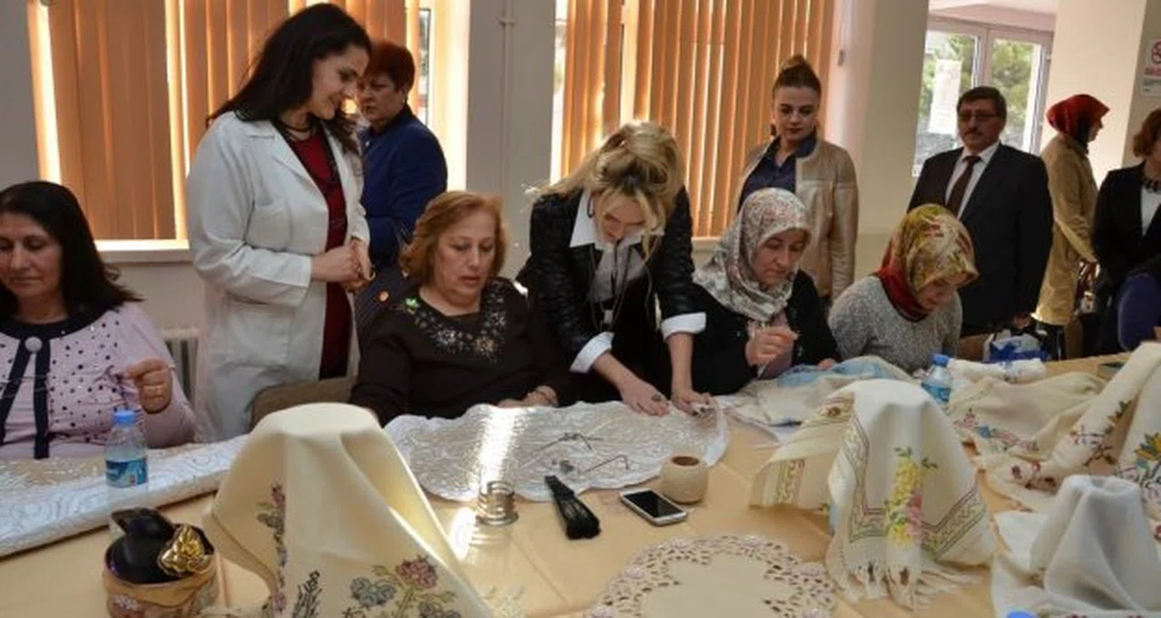 Sanat Günü’nde Kadınlar Yeteneklerini Keşfetti