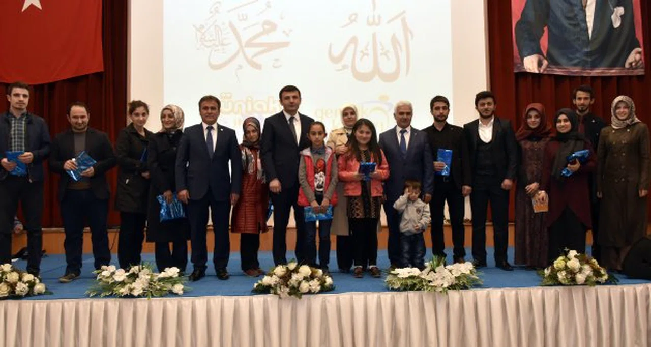 AK Parti Gençlik Kollarından Kutlu Doğum Programı