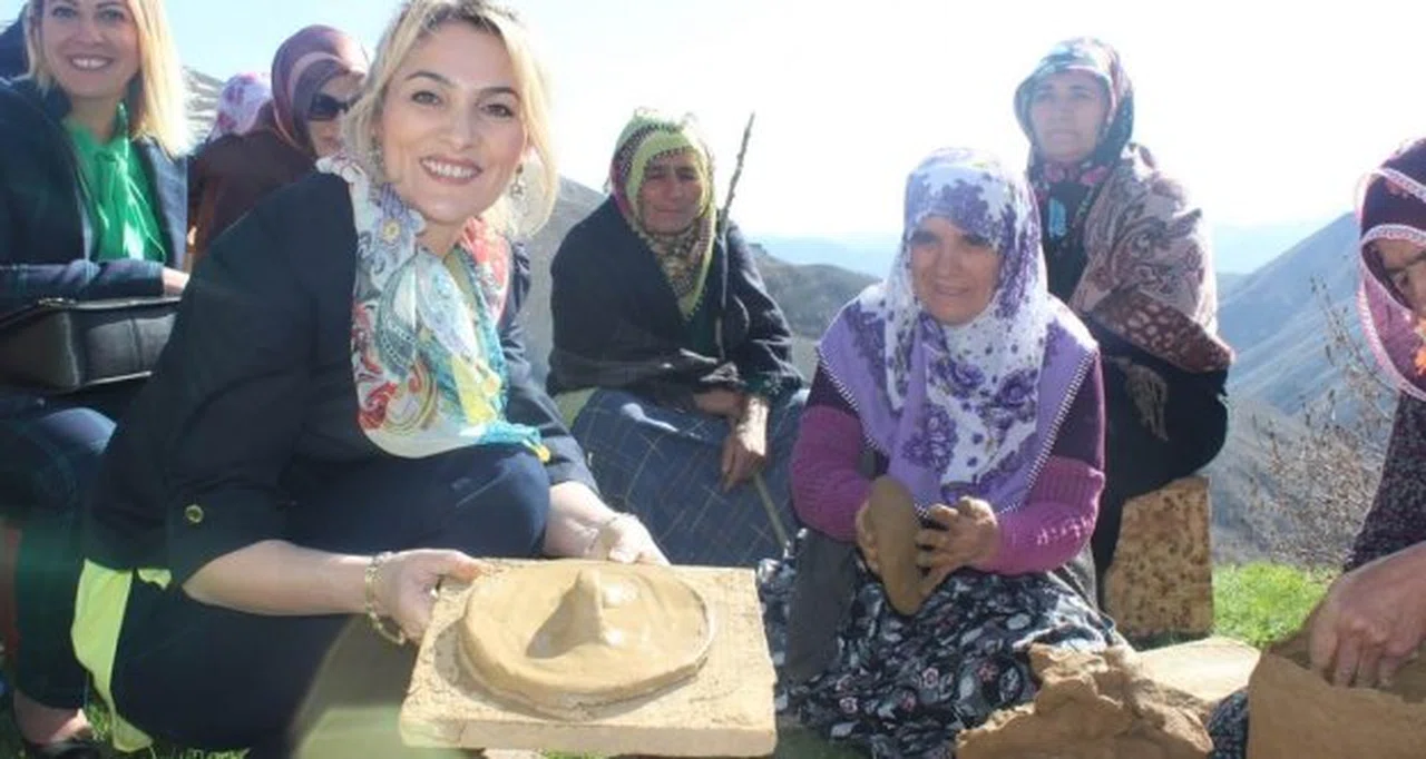 Bayan Yavuz, Dölek ve Sarıçiçek Köylerini Ziyaret Etti