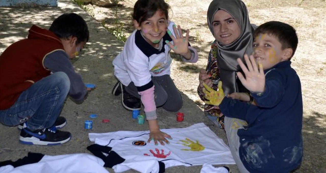 El Ele Kardeşlik-El Ele Geleceğe projesi