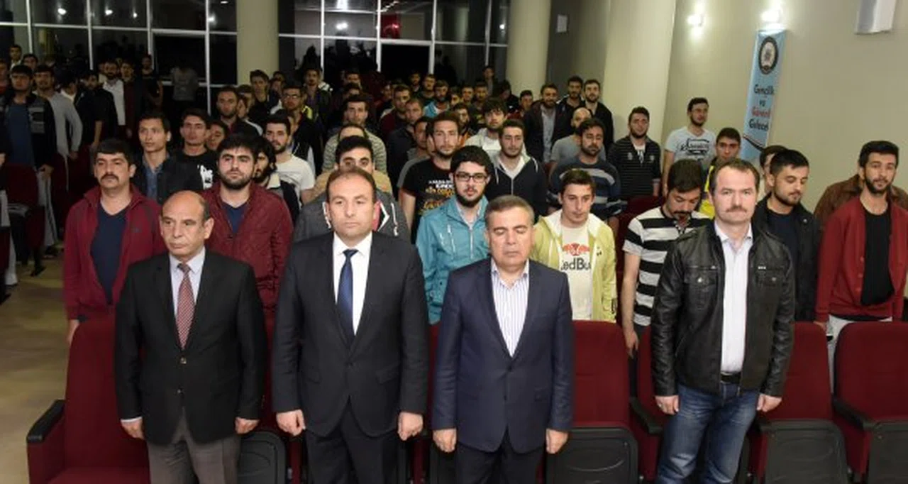 Gümüşhane’de Üniversite Gençliği Teröre Karşı Uyarıldı