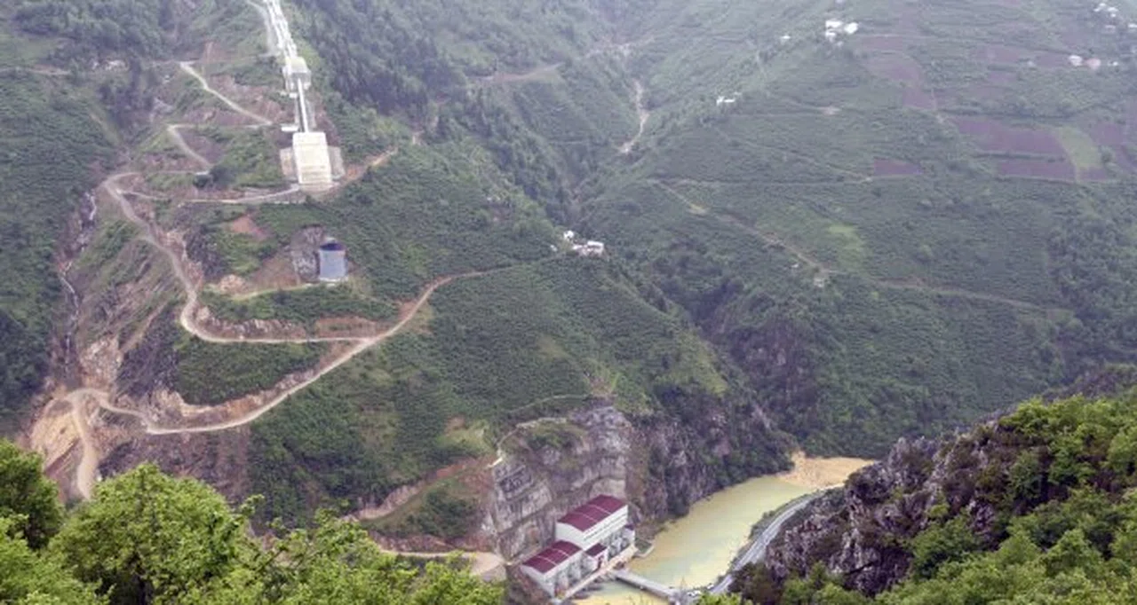 Kürtün'de teröristlerle sıcak temas sağlandı