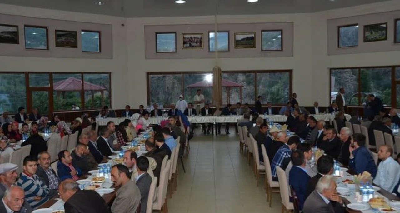 Kürtün’de geniş katılımlı iftar programı