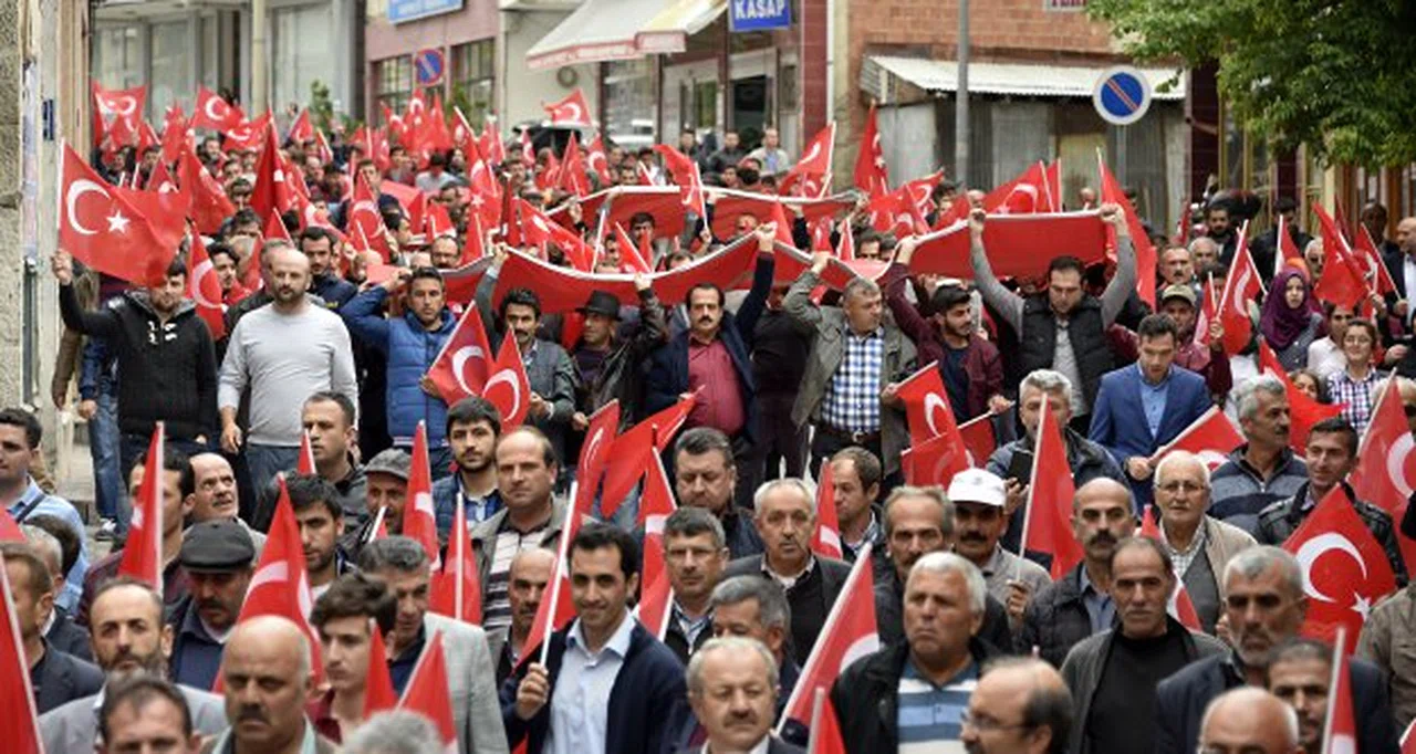 Torul'da teröre karşı birlik yürüyüşü gerçekleştirildi