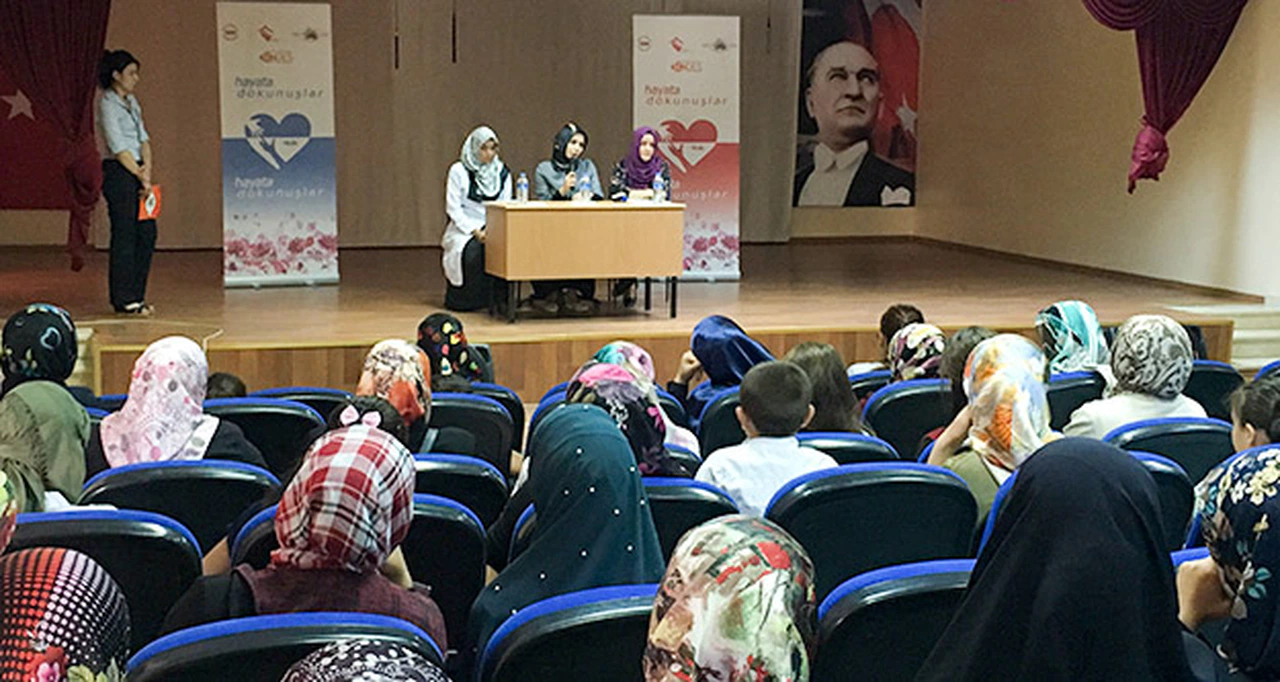 Hayata Dokunuşlar projesi ilçe bilgilendirmeleri devam ediyor