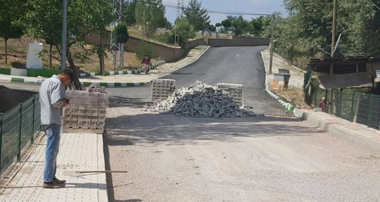 Şehit Yusuf Erk Caddesi adına yakışır şekilde yapılıyor