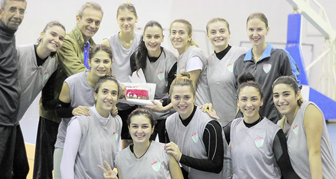 Gümüş Kızlar, Sultanlar Ligi için mücadele edecek