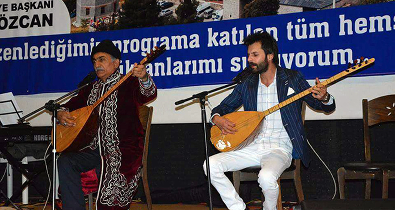 Gümüşhaneli Aşıklar Kul Nuri ve Piroğlu Niksar'da sahne aldı