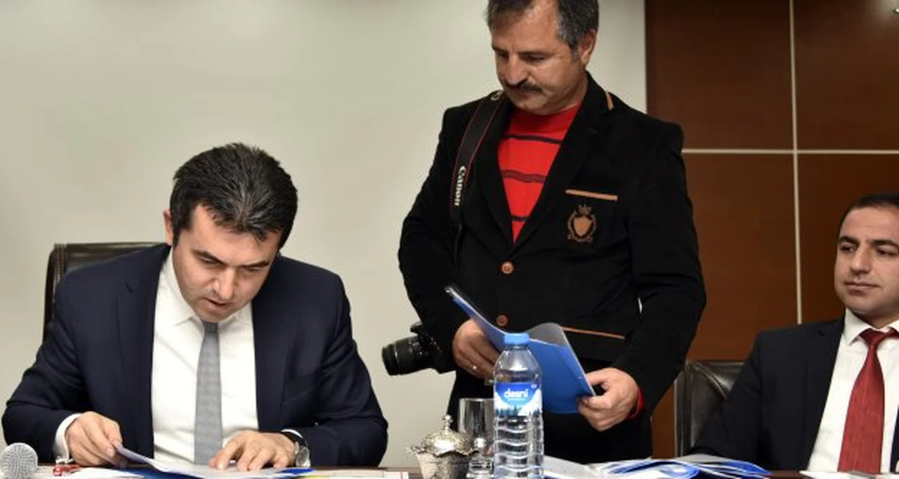 Köse Dağı Tüneli için imzalar teslim edildi