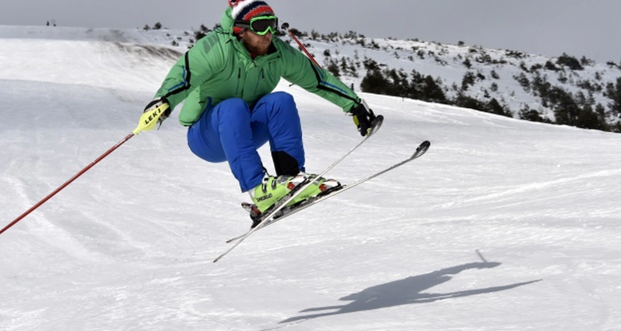 Doğu Karadeniz’in tek kayak merkezi Zigana’da sezon açıldı