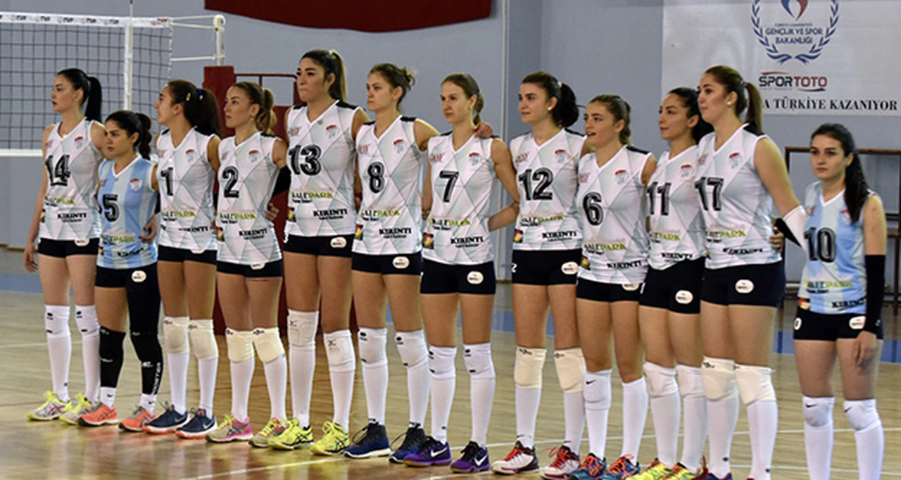 Gümüş Kızlar ilk devrenin son maçına çıkıyor