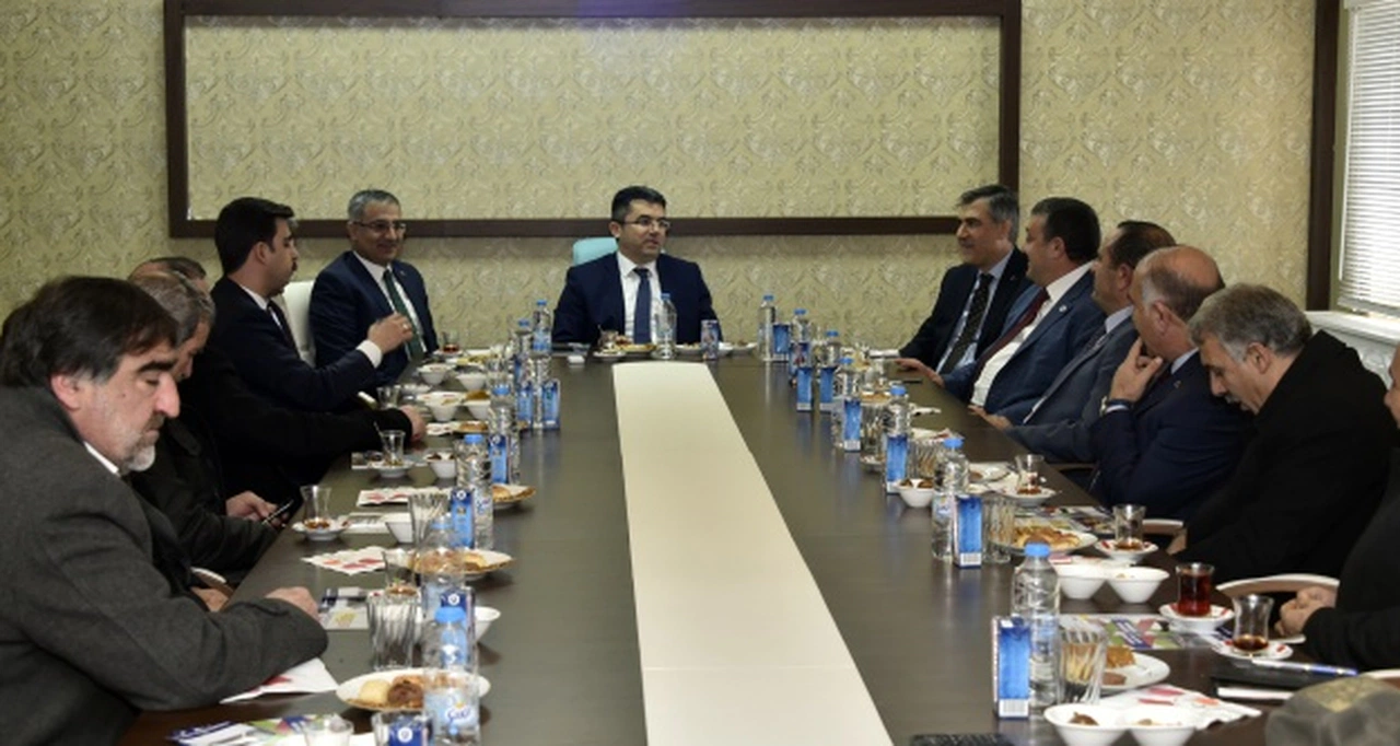 Kelkit Tarıma Dayalı İhtisas Organize Sanayi Bölgesine 300 kişi müracaat etti