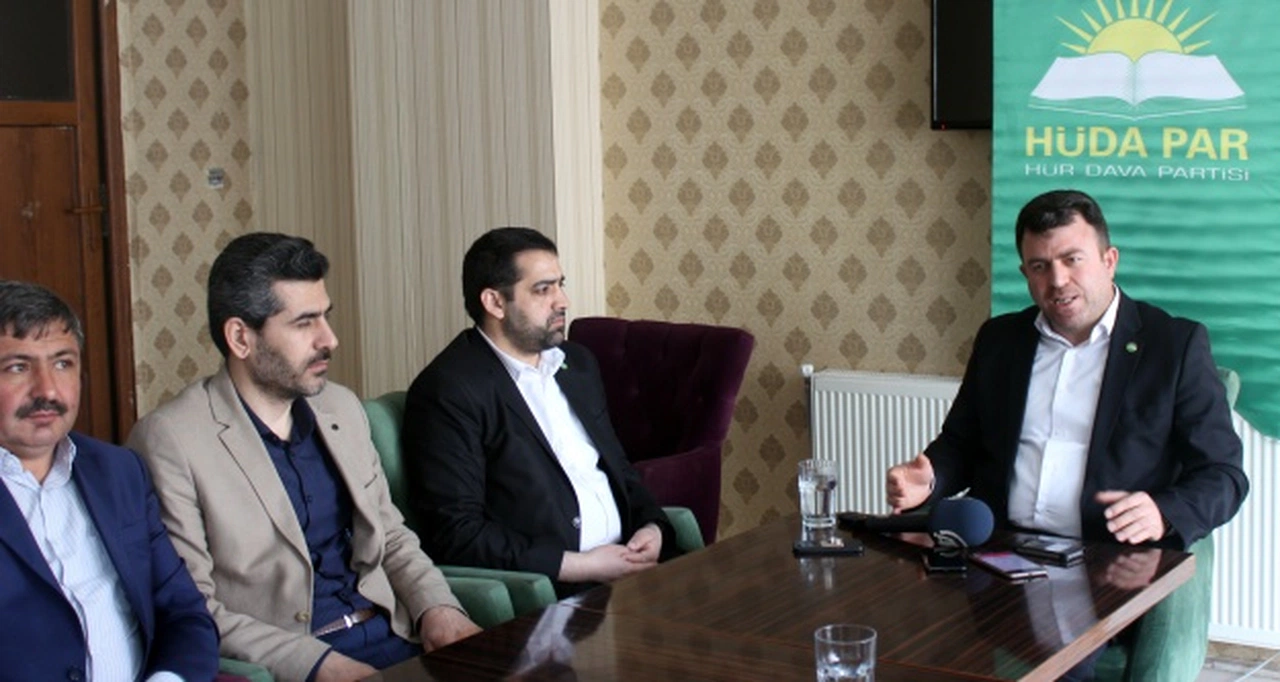HÜDA PAR Genel Başkan Yardımcısı Yavuz Gümüşhane'de