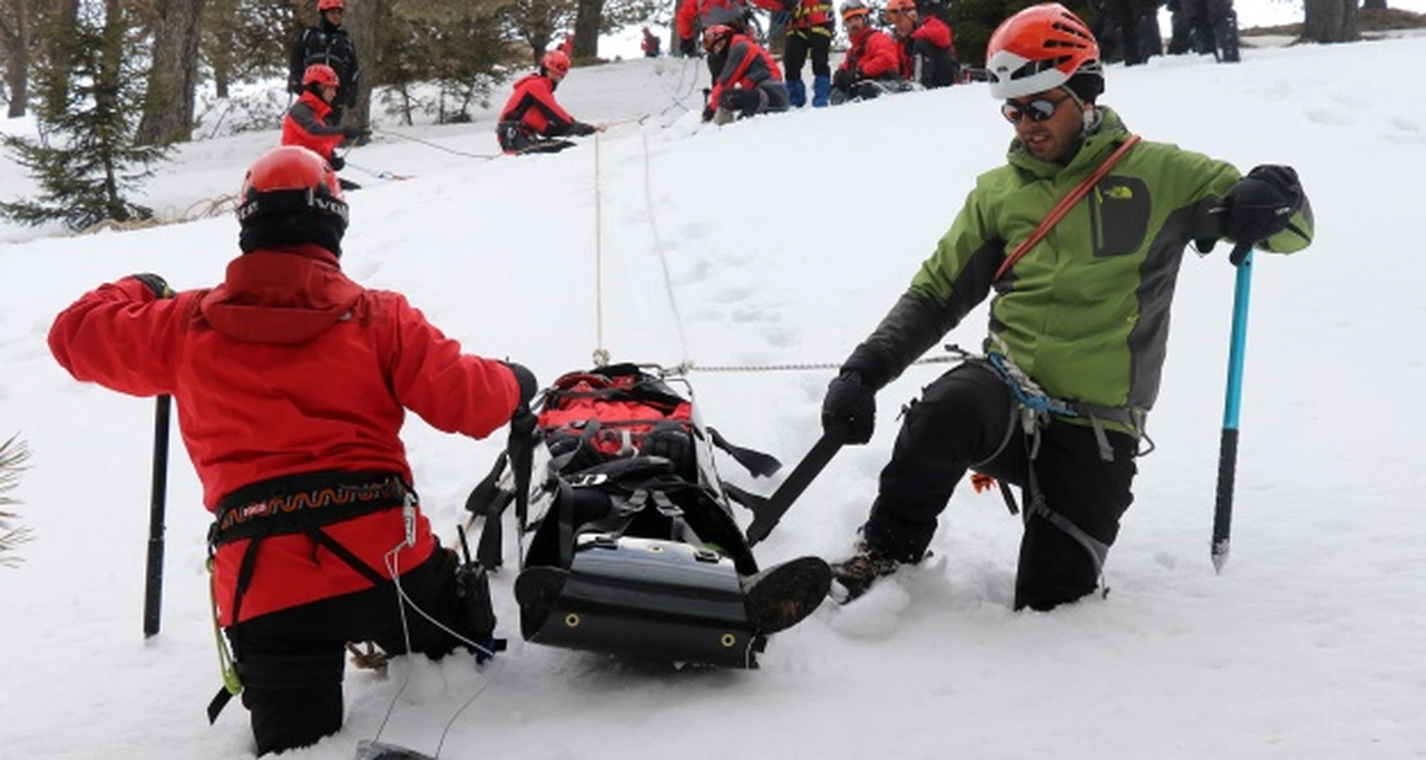 AFAD ekiplerinden Zigana'da nefes kesen tatbikat