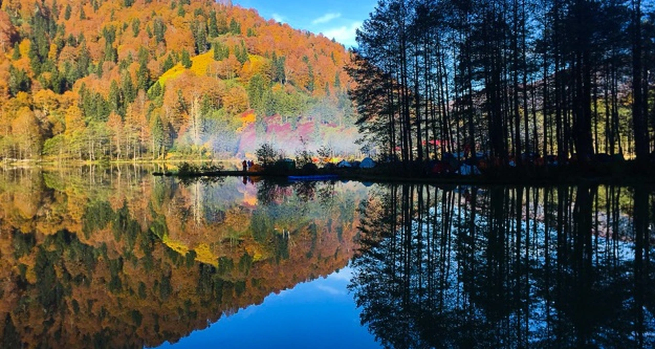 Gümüşhaneli dağcılar Karagöl’de kamp kurdu