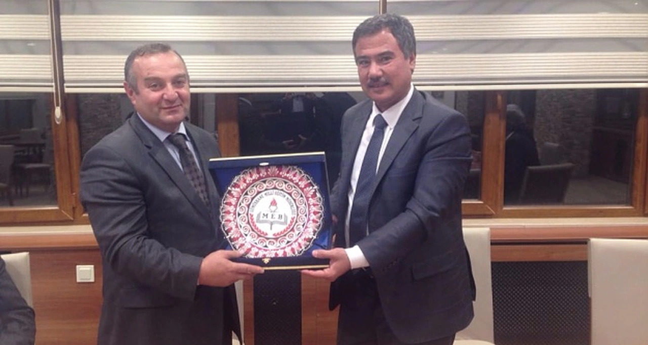 Maarif Müfettişi Özcan Kol’a Veda Yemeği