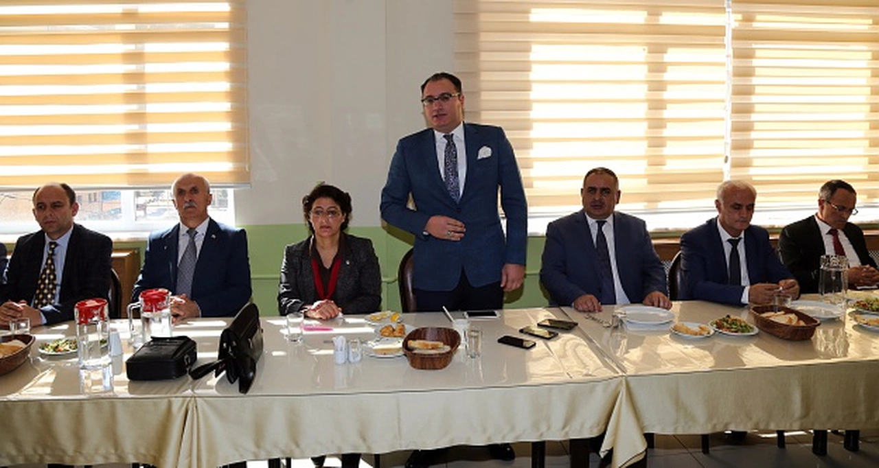 Muhtarlar yemekte buluştu