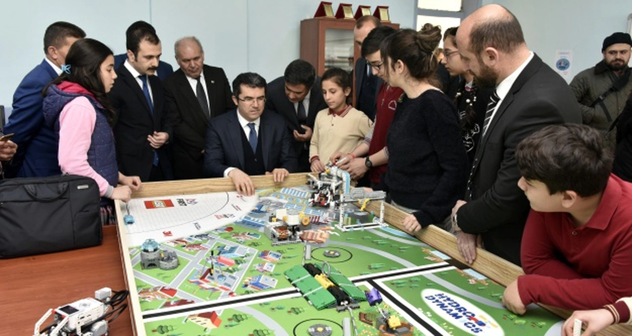 Gümüşhane’de 3 bin öğrenci kodlama eğitiminden geçiyor