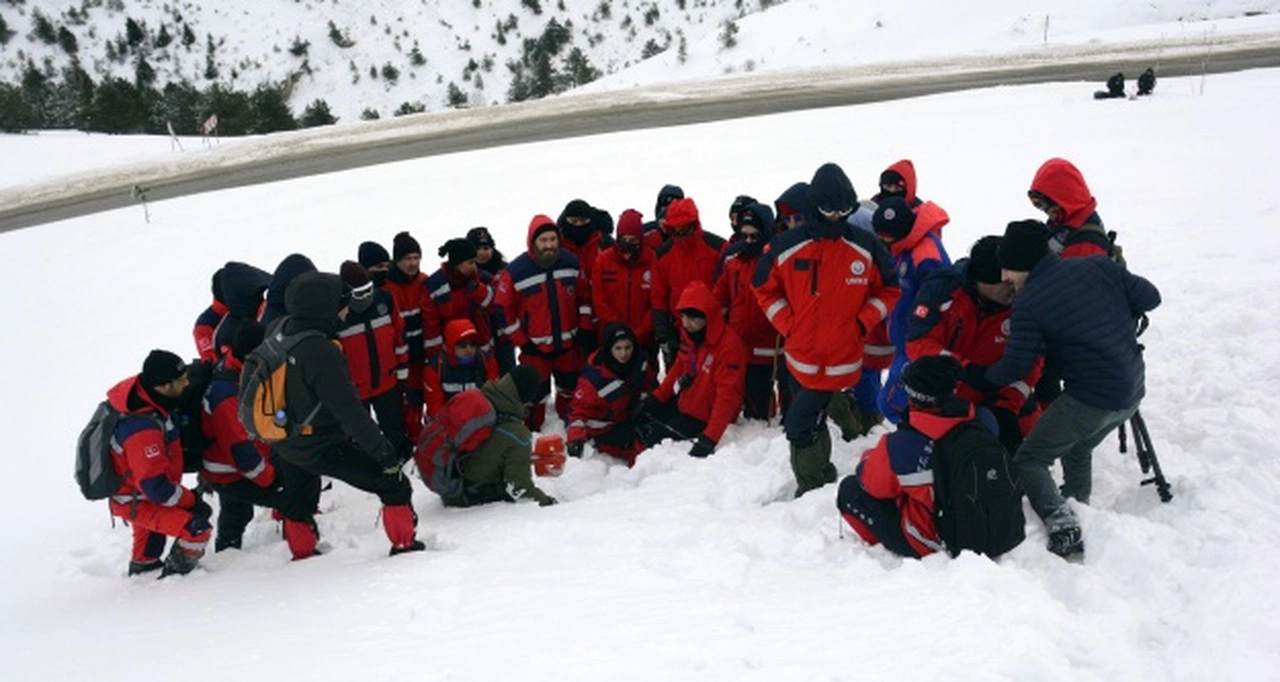 UMKE ekipleri Zigana Dağı’nda eğitim ve tatbikat kampında