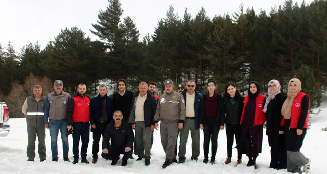 Gençler iyilik yapmaya devam ediyor
