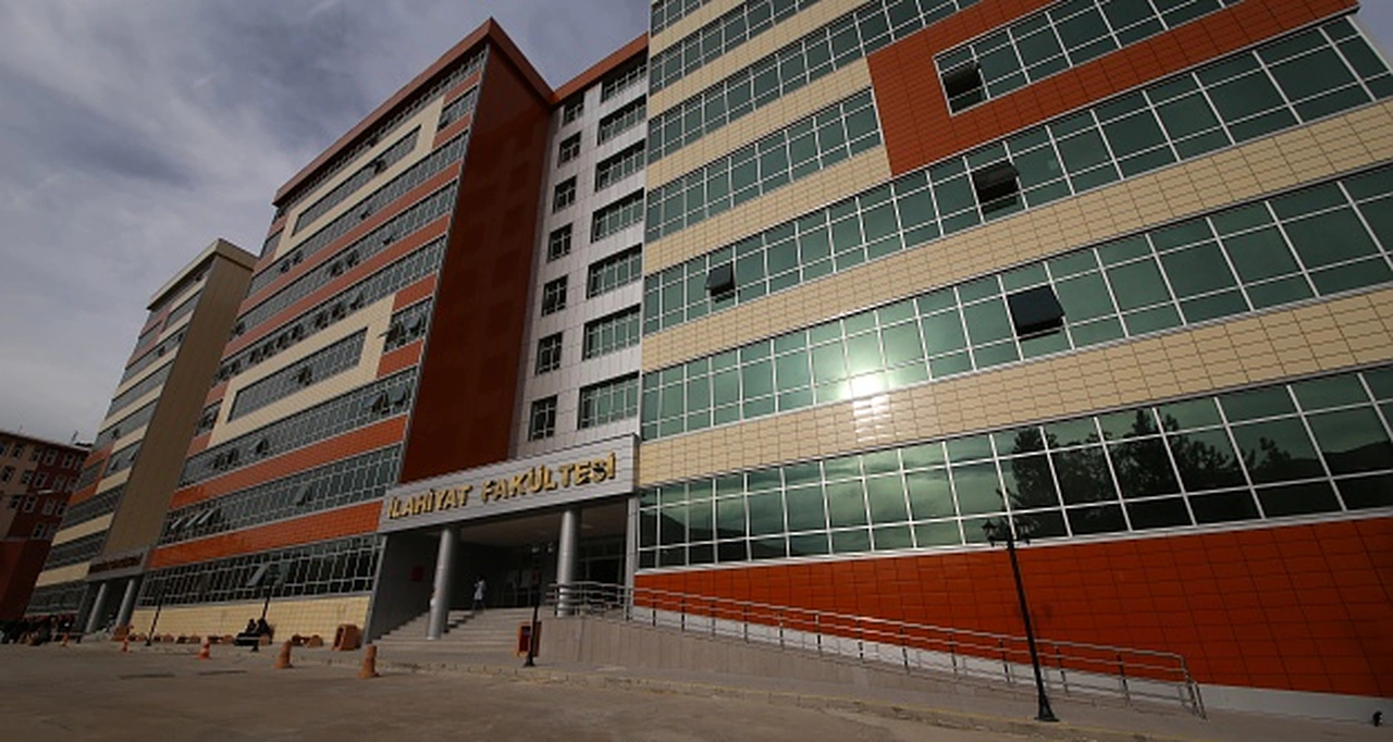 İlahiyat Fakültesinden örnek davranış