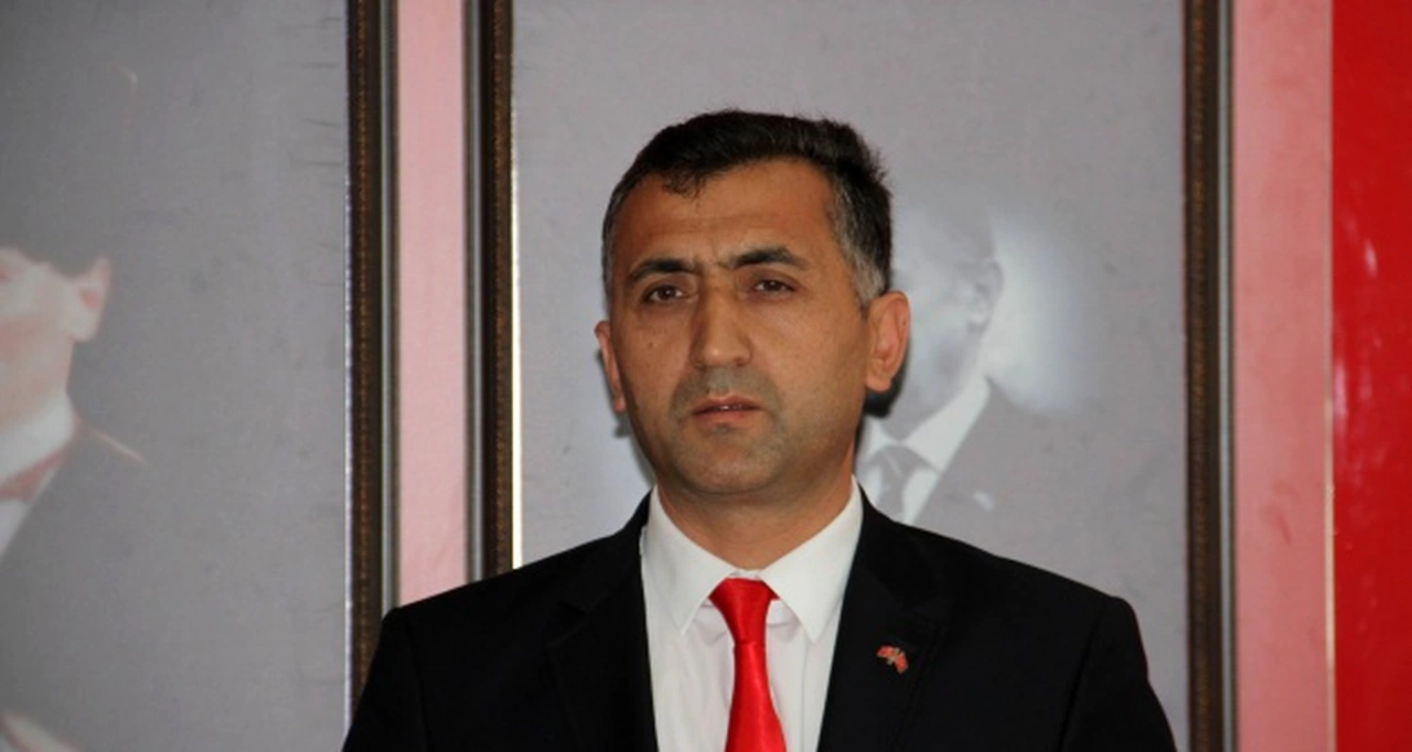 Üstün, müracaatını yaptı