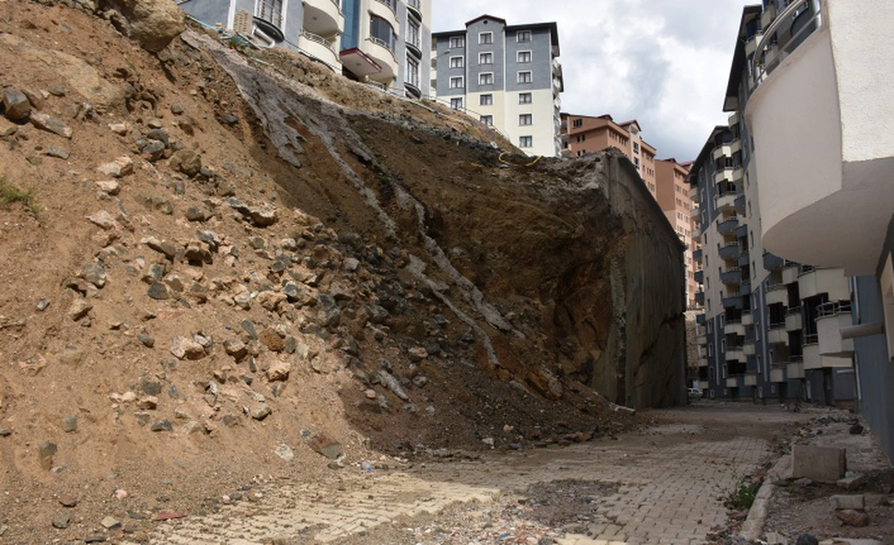 Aydınlıkevler’e neşter vuruldu