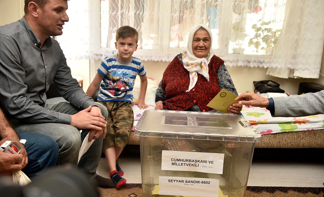 Gümüşhane’de seyyar sandıkta 38 kişi oy kullandı