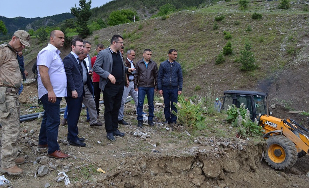 Vali Memiş, selin vurduğu Altınpınar’da