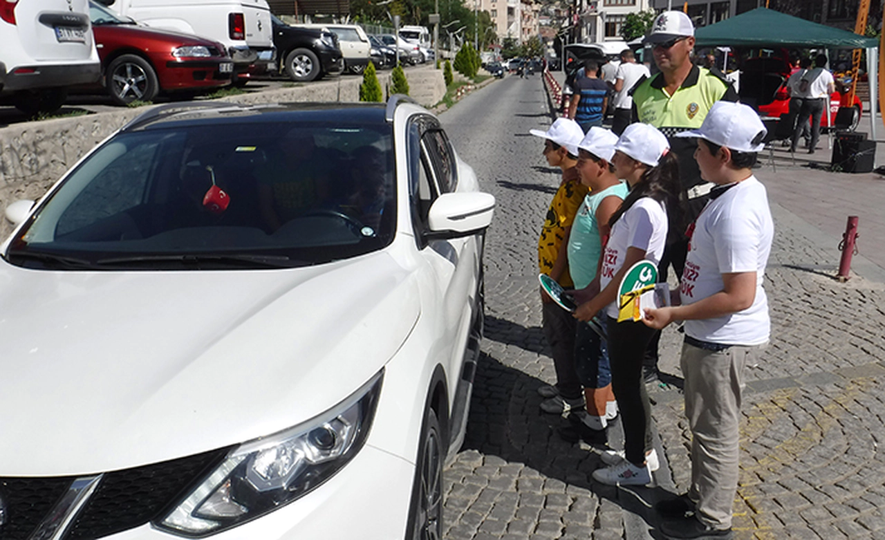 Hatalı Sürücüye Kırmızı Düdük Projesi Gümüşhane’de Başladı