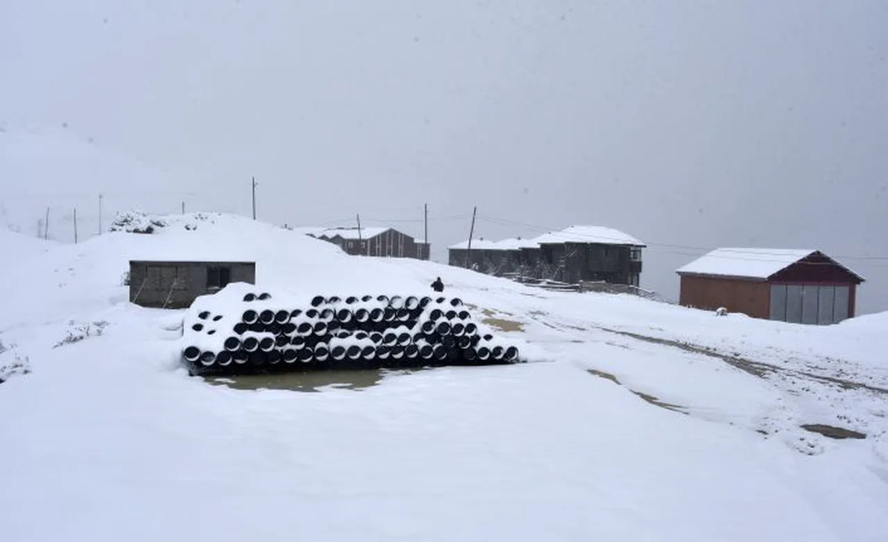 Kar var, pist var ama kayak yapılamıyor