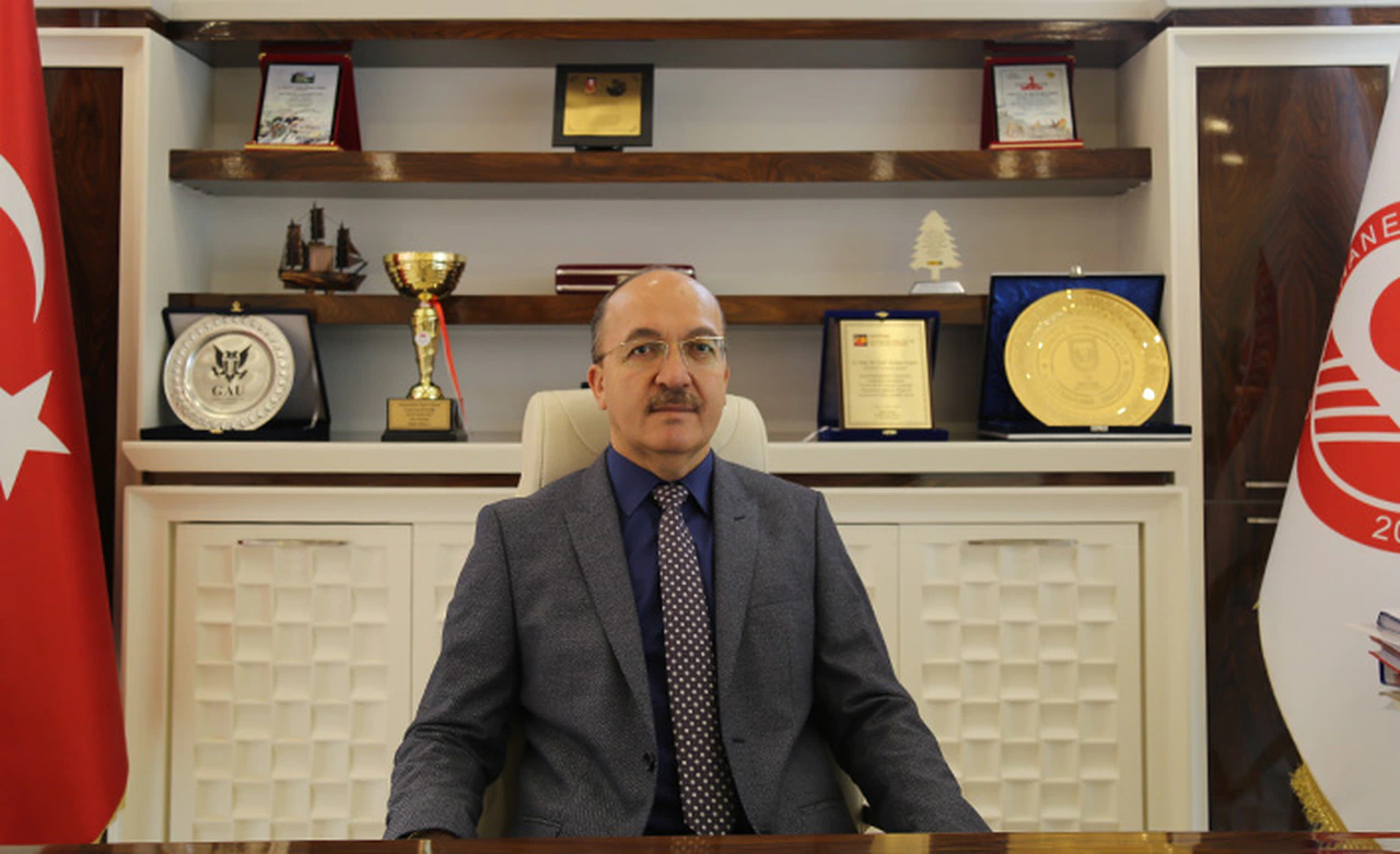 Rektör Zeybek: Vicdanını ve ahlakını kaybetmiş şer odaklarına karşı mücadelemiz kararlılıkla devam edecek