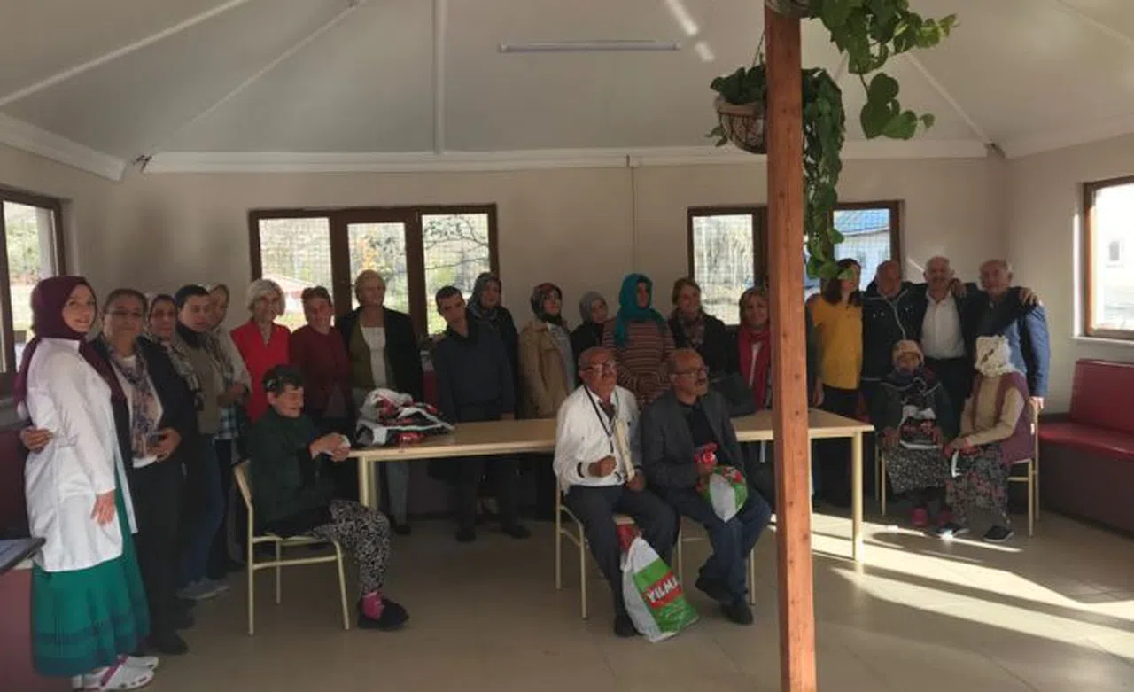 Kent Konseyi Kadın Meclisinden ‘Gülen yüzler engelli bakım merkezine’ anlamlı ziyaret