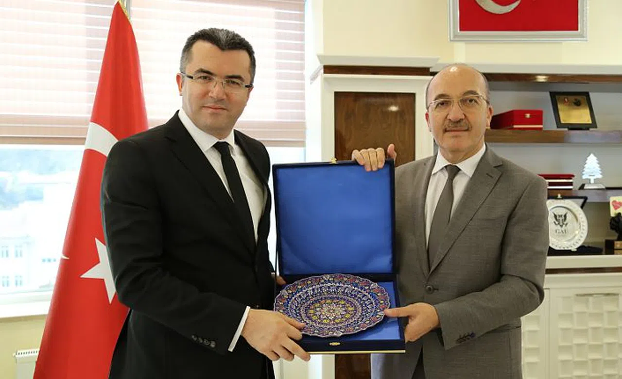 Vali Memiş Üniversiteye veda etti