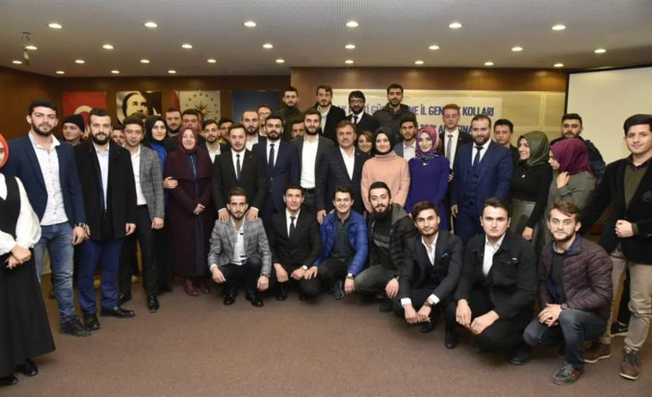 AK Gençler İl Danışma Meclisi toplantısı yaptı