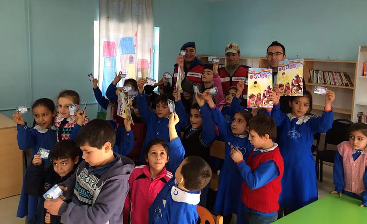 Jandarma’nın bilgilendirme ve denetimleri devam ediyor