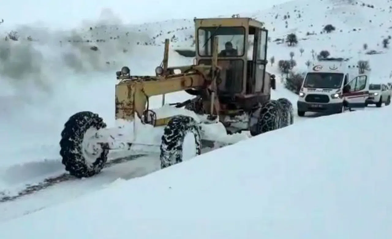 Gümüşhane’de kalp hastası yaşlı adama güçlükle ulaşıldı