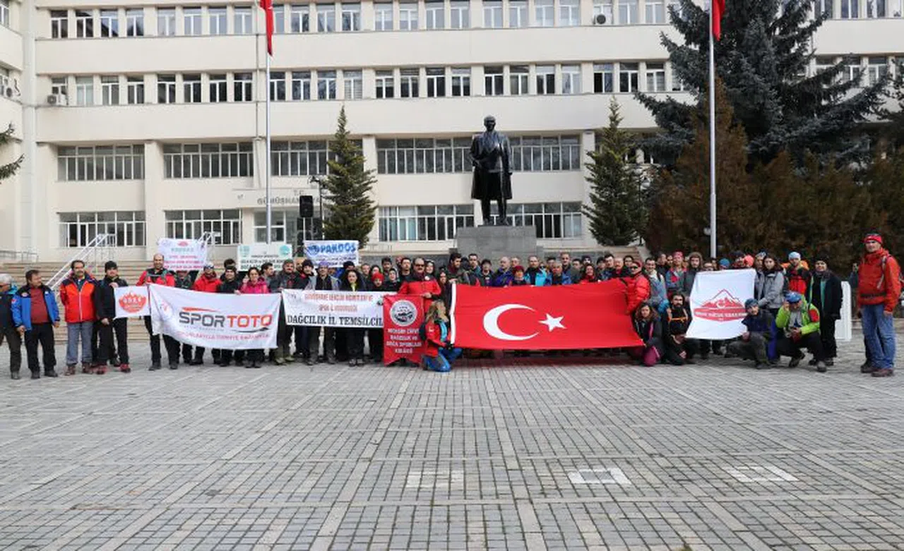 Türkiye'nin dört bir yanından dağcılar Zigana'da kamp kuracak