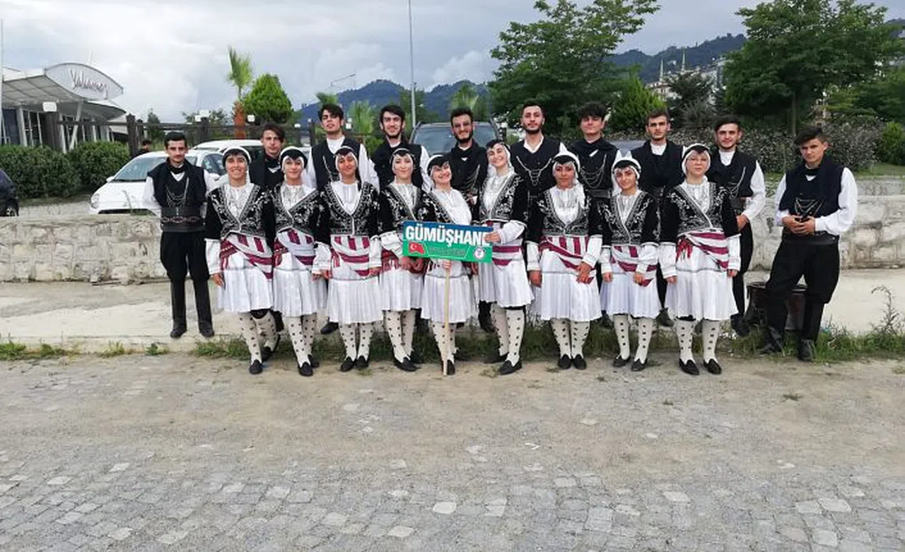 Gümüşhaneli halk oyuncular Rize'de
